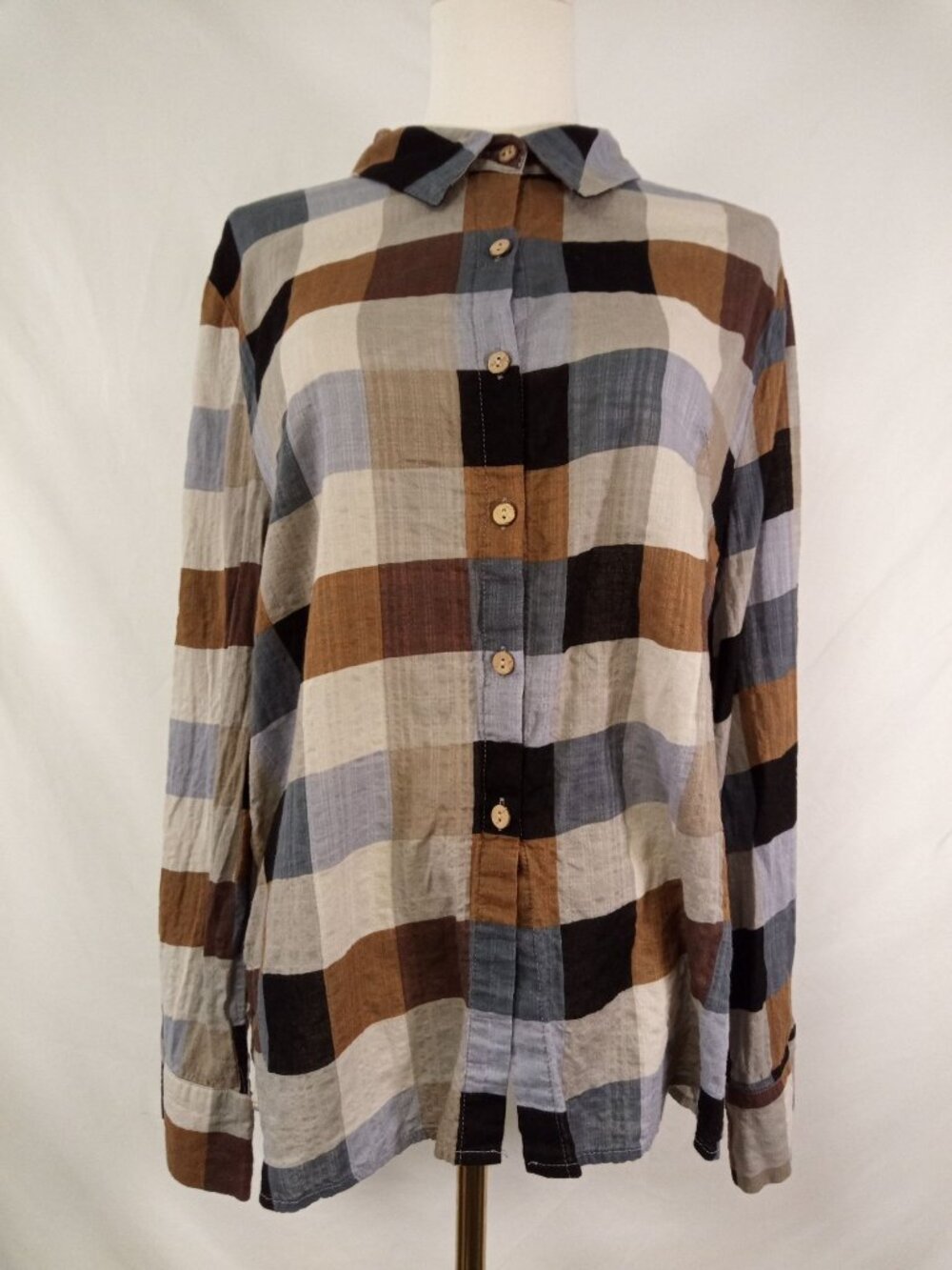 Emery Rose Women's Multi-Colored Button Down Shirt Sz. M